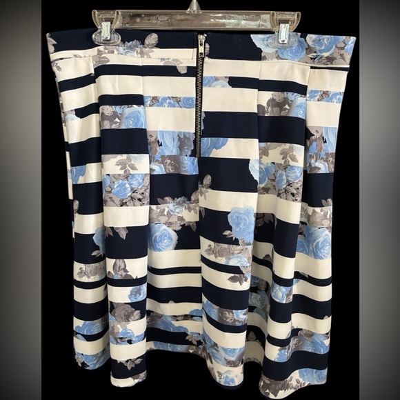 INC Blue Floral / Striped Knee-length Business Casual Circle Pleated Skirt Sz XL - Picture 3 of 8